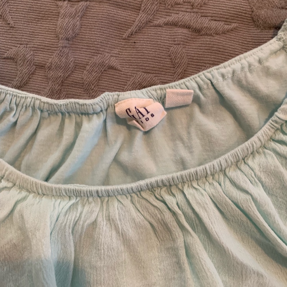 GAP Kids Ruffle T-Shirt - Picture 2 of 2